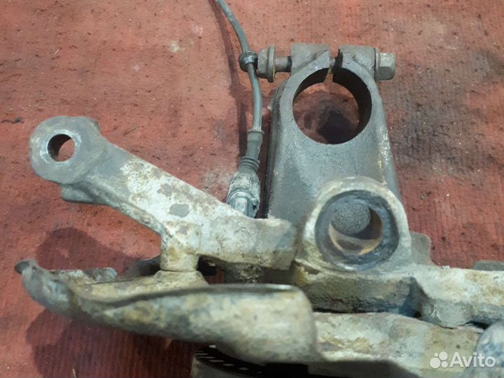 Левый поворотный кулак фольксваген гольф 4