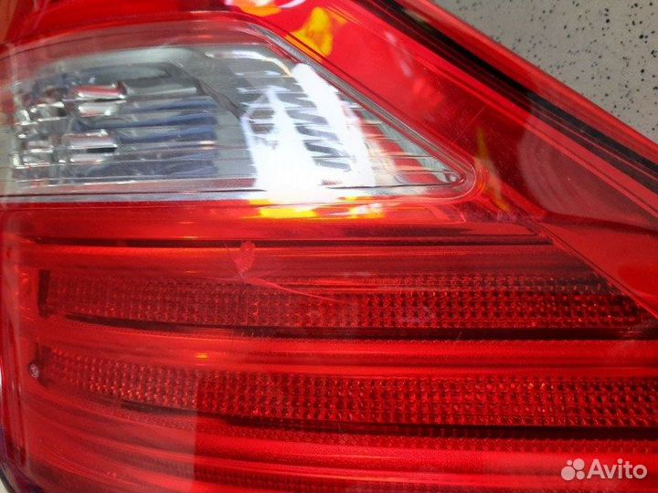 Фонарь наружный задний правый Mercedes Benz Ml