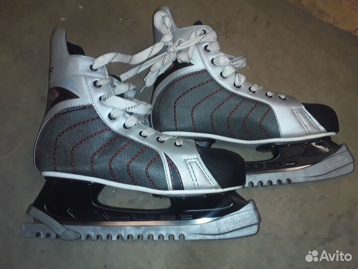 Коньки хоккейные 47-48р-р