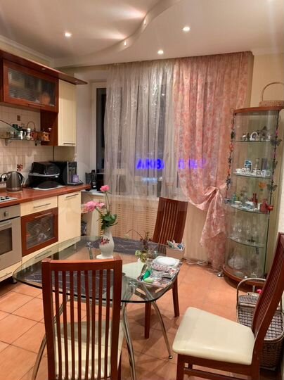 2-к. квартира, 60,4 м², 7/10 эт.