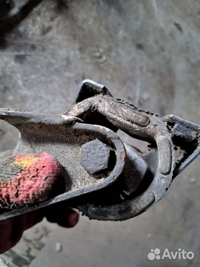 Подушка АКПП Mercedes W140