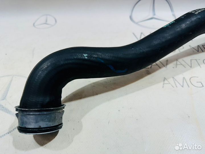 Патрубок радиатора левый Mercedes W204 M271.8 2012