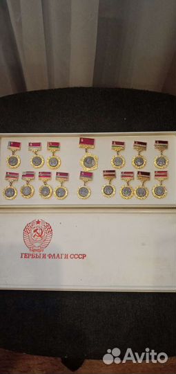 Наборы значков