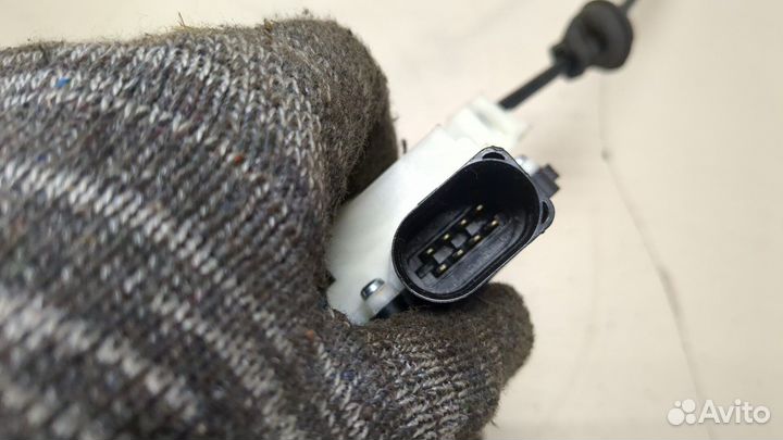 Замок двери левый передний Volkswagen Golf 4