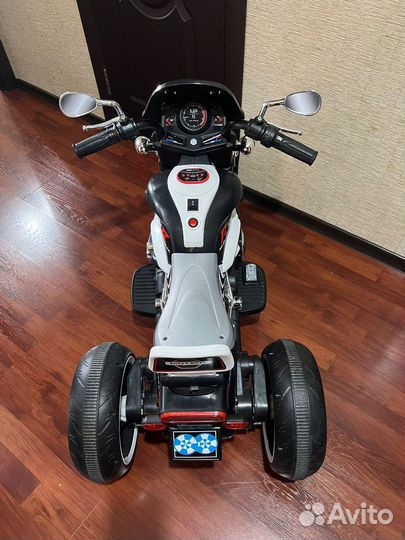 Детский электромобиль бу