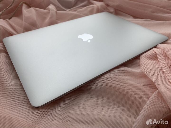 Apple MacBook Air 13 2021 M1 16Gb 512 Гб SSd