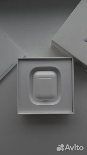 Беспроводные наушники apple airpods