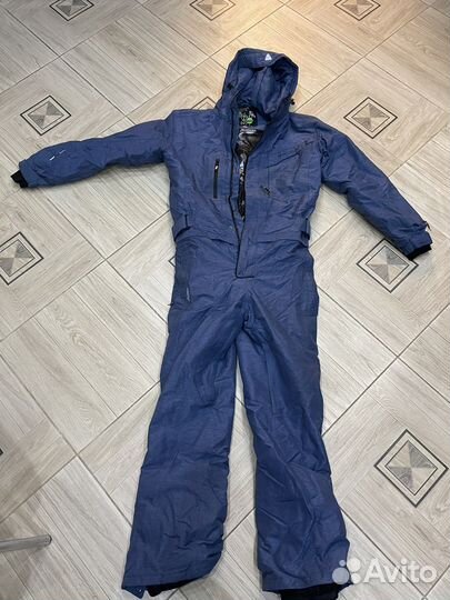 Горнолыжный костюм