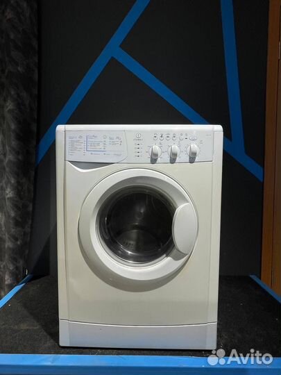 Стиральная машина Indesit wisl 103
