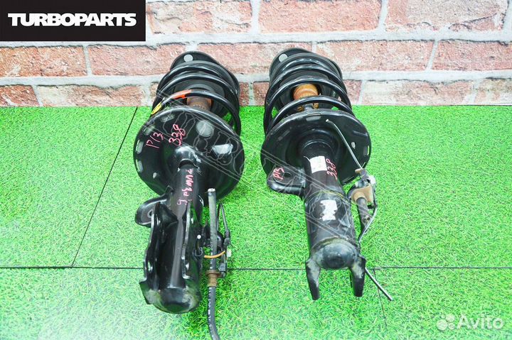 Стойки передние Toyota Prius ZVW30 2zrfxe