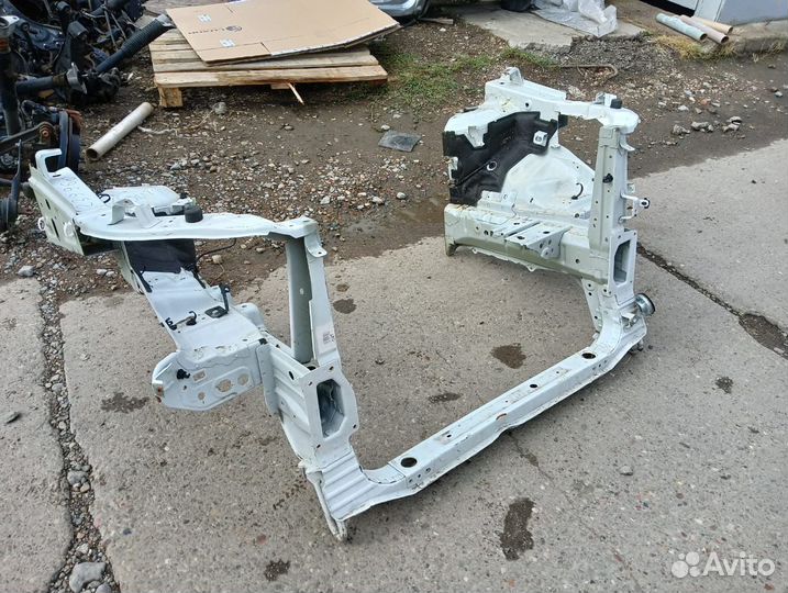 Передняя панель Митсубиси Аутлендер 3 GF телевизор