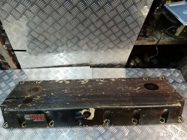 Клапанная крышка cummins M11