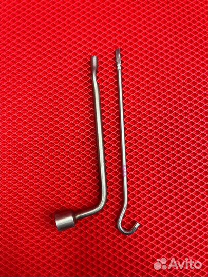 Балонник Nissan Note HE12 HR12-EM57 2017