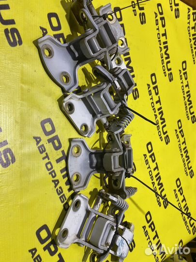 Комплект петель двери Chery Indis S18D