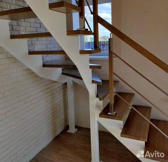 Лестница на второй этаж