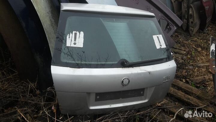 Крышка багажника на Шкода Фабия