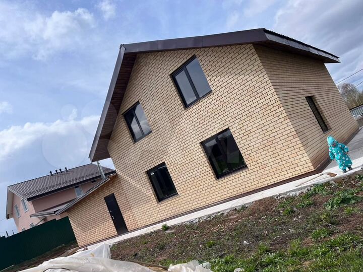 Дом 200 м² на участке 11,6 сот.