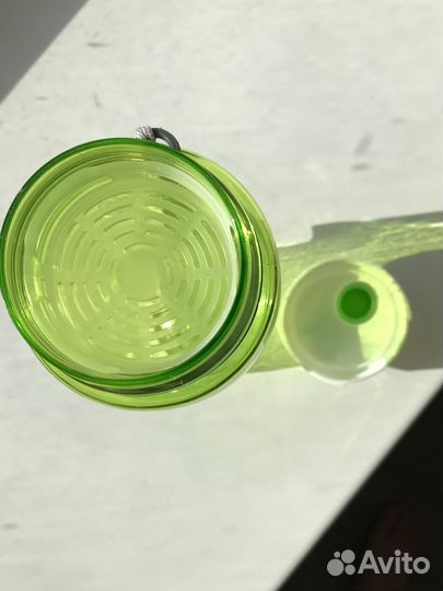 Бутылка для воды с крышкой (0,75 л)