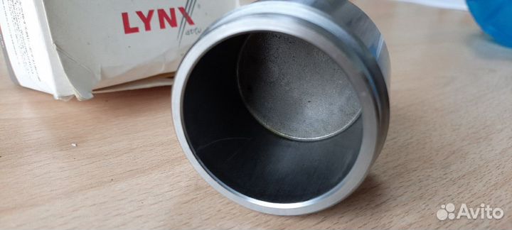 Поршень переднего суппорта Мицубиси Паджеро Пинин