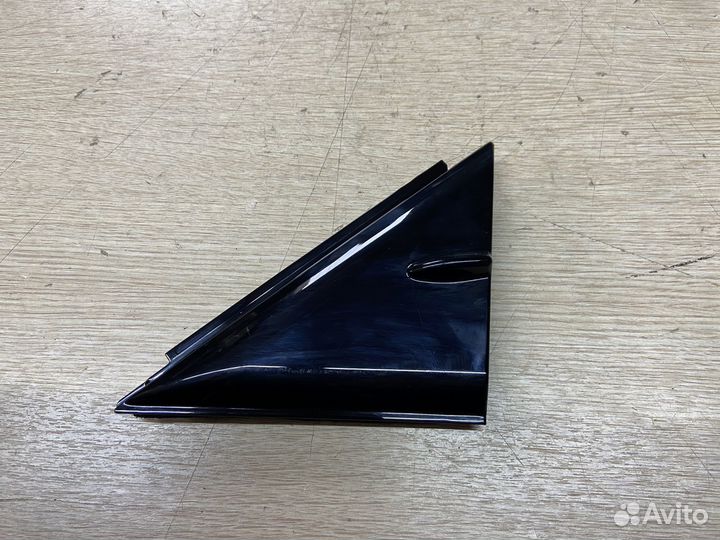 Накладка на дверь передняя левая Toyota Camry 75