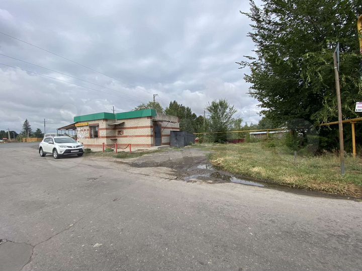 Земельный участок вдоль оживленной трассы