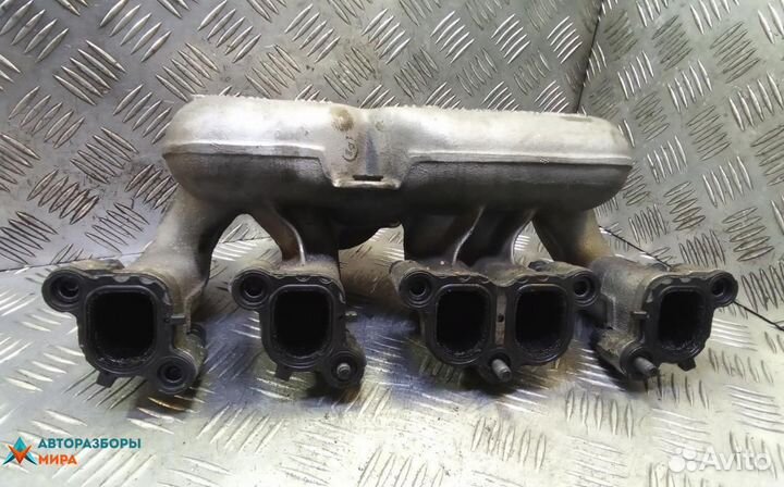 Коллектор впускной Volkswagen Touareg 2004