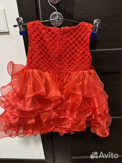 Платье нарядное на девочку 80-86