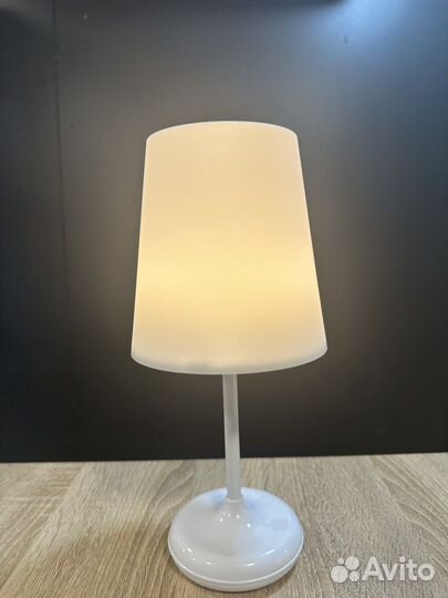 Лампа настольная