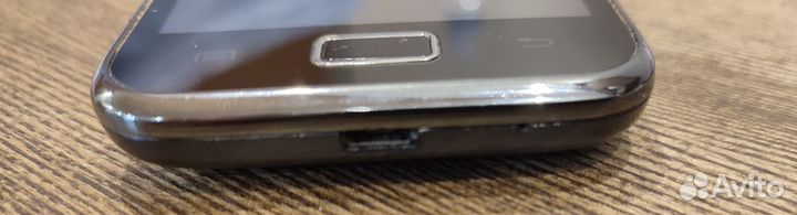 Телефон Samsung GT-S7500