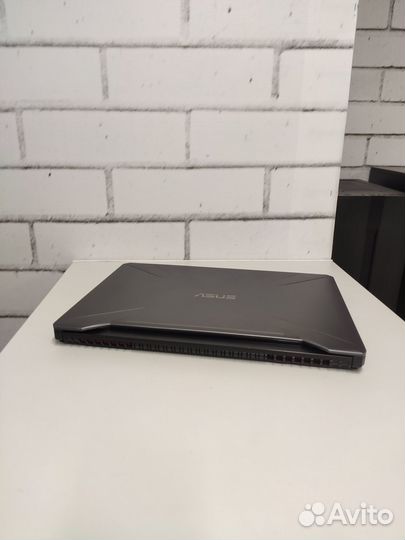 Игровой ноутбук Asus