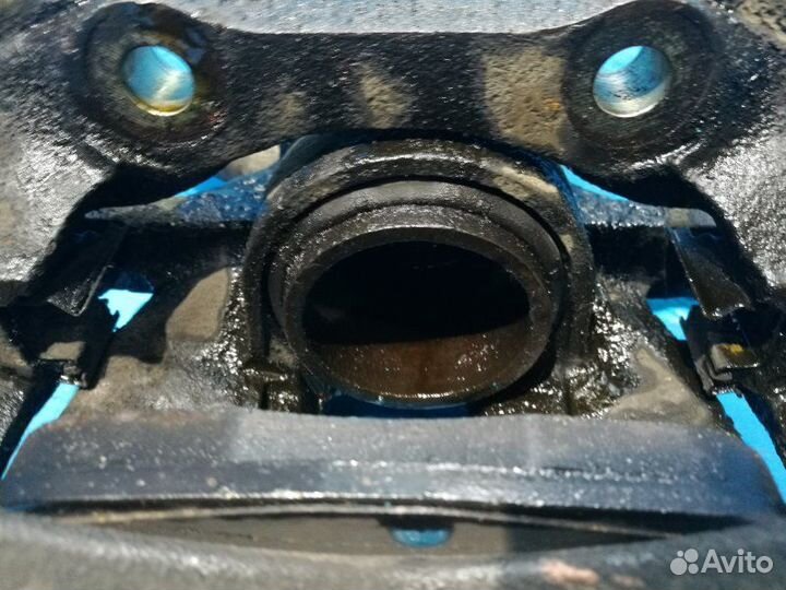 Суппорт передний левый Peugeot 308 T7