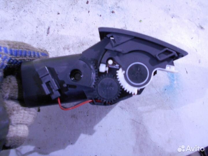 Дефлектор правый Audi A8 D3 (2002—2005) 35134