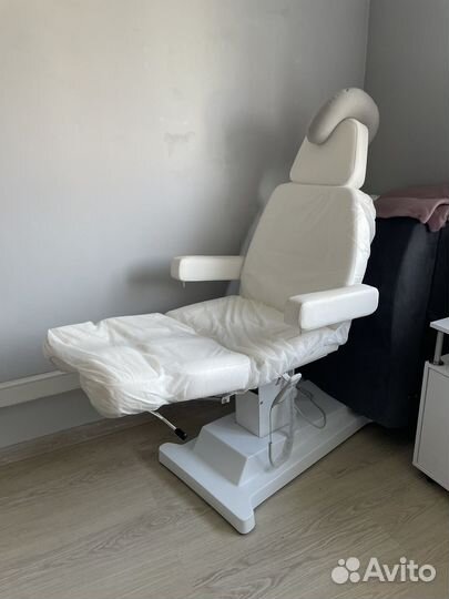 Педикюрное кресло Сириус с электромотором