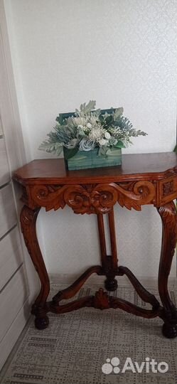 Консольный столик