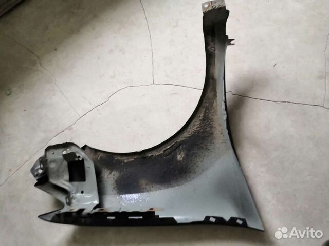 Передние крылья на Рено Логан 2