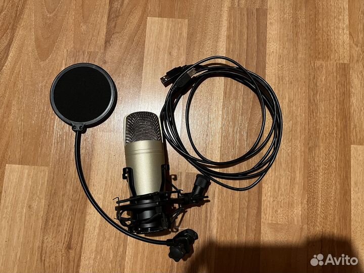 Микрофон Behringer C-1U с пантографом, попфильтром