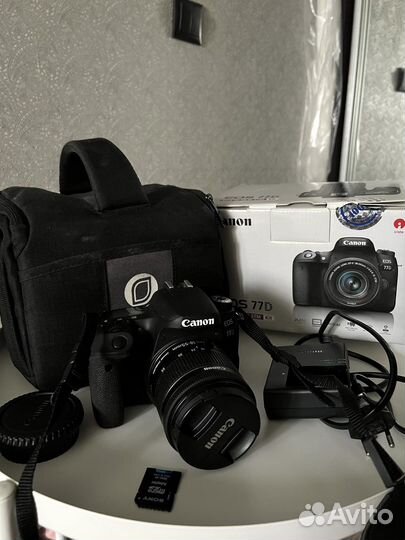 Зеркальный фотоаппарат canon 77D