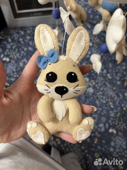 Мобиль в кроватку из фетра