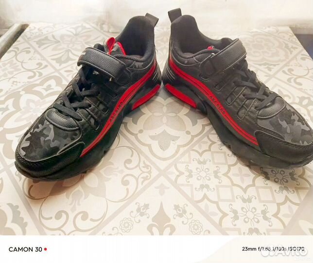 Кроссовки для спорта размер 40