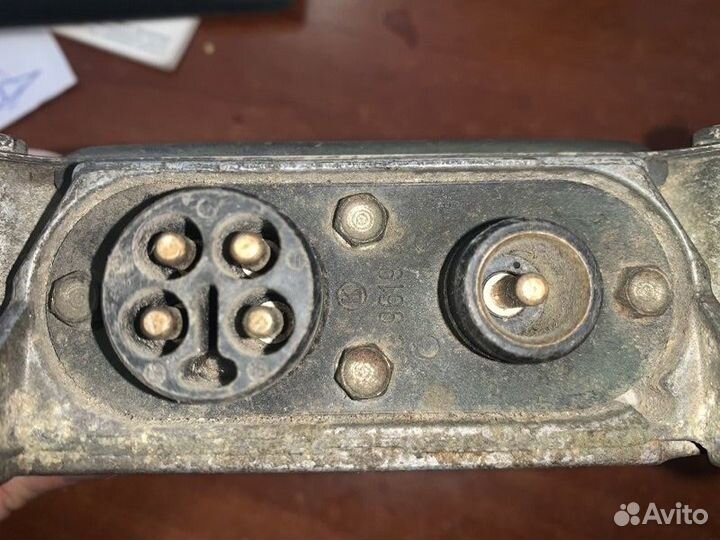 Коммутатор системы зажигания Mercedes-Benz W123