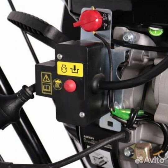 Снегоотбрасыватель Champion ST861