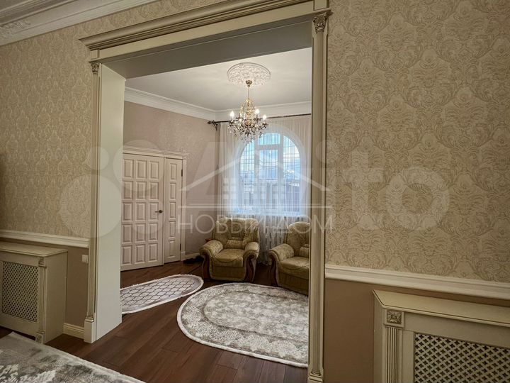 Дом 180 м² на участке 6 сот.