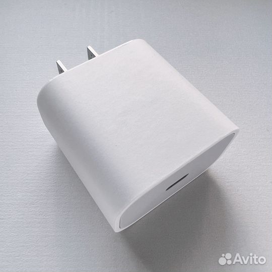 Адаптер питания Apple USB-C 20W