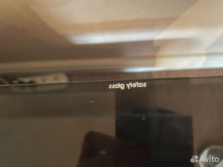 Стеклянная тумба под TV