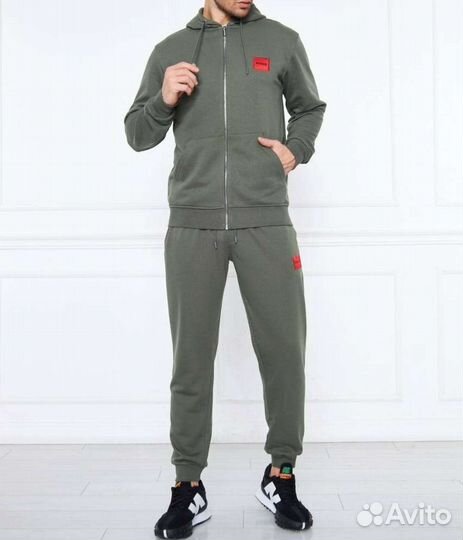 Спортивный костюм 