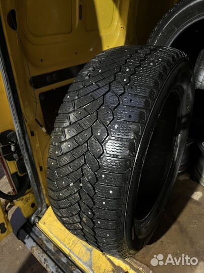 Continental Conti4x4IceContact 235/55 R17
