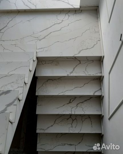 Акриловая лестница