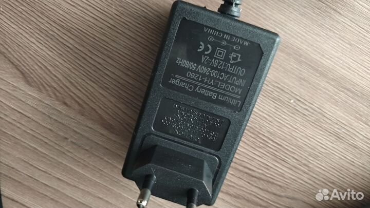 Зарядное устройство, адаптер 12.6воль