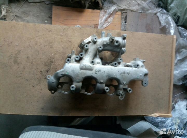 Mitsubishi L200 KB Коллектор впускной