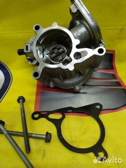 Вакумный насос Audi A4 седан 2.0 cdnc 2010